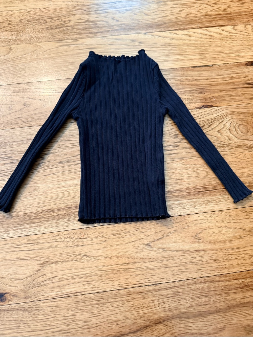 Rylee + Cru Black Ribbed Long-Sleeve Top with Lettuce Edge
